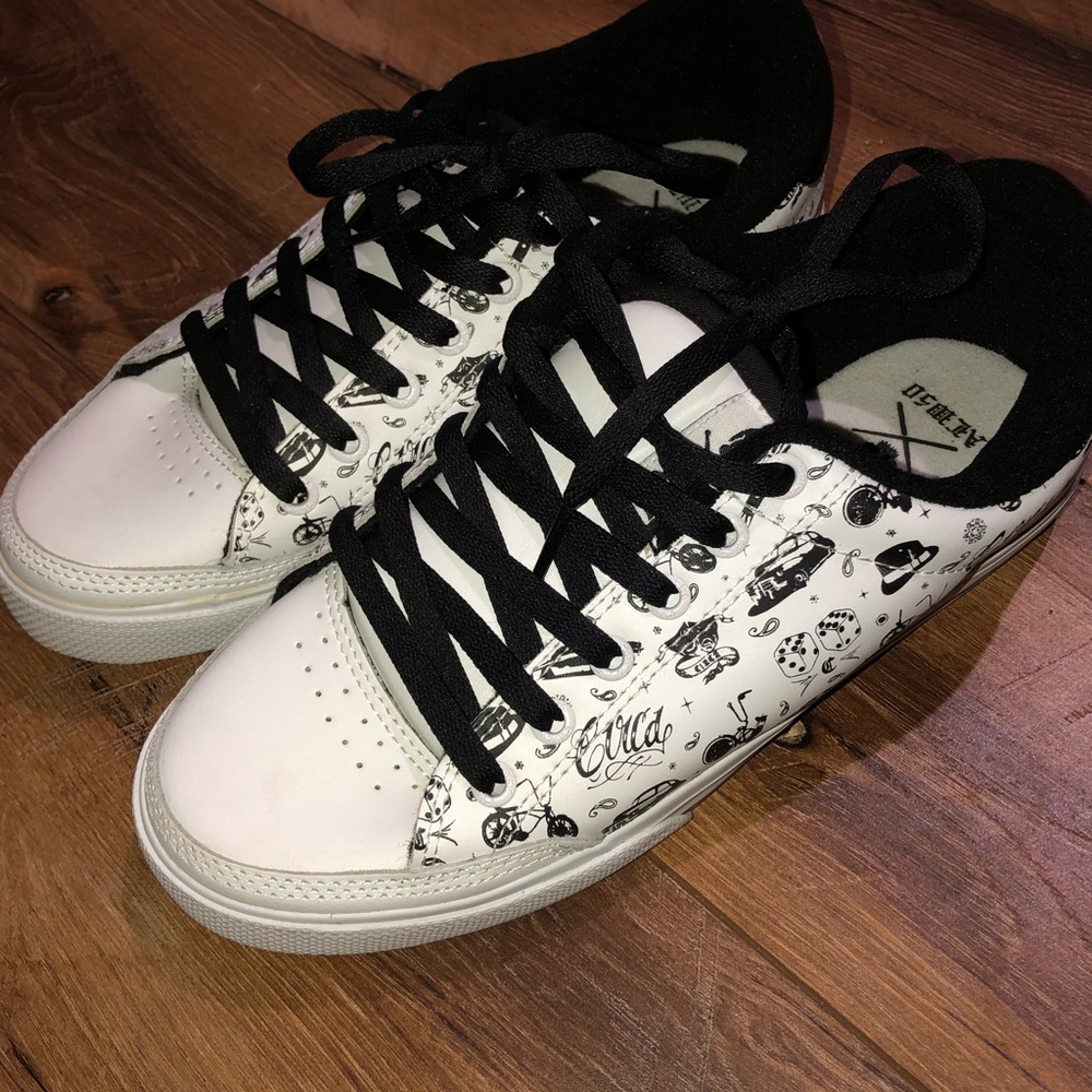 Circa Skate Shoes - dice & bikes pattern